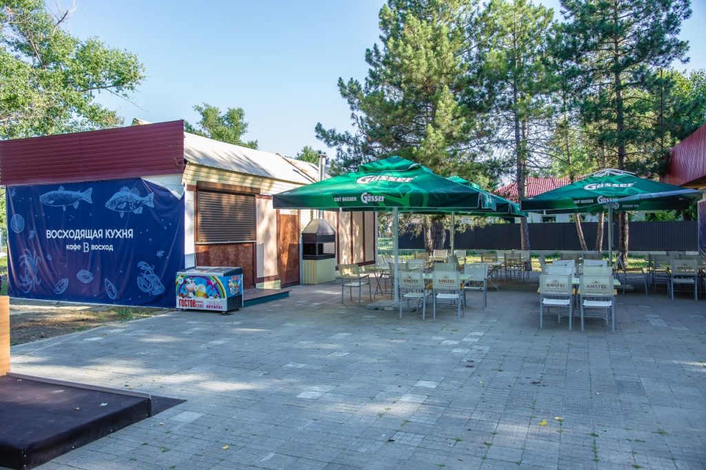 Летняя терраса ресторана отеля